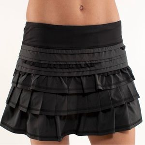 Lululemon Back on Track Skirt Black Size 6